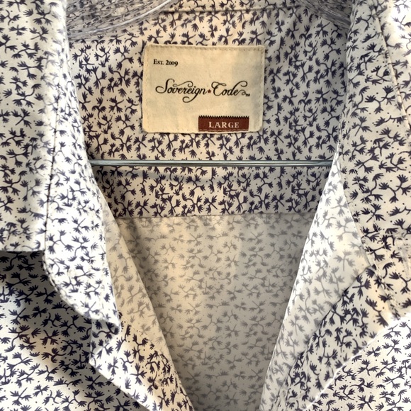 Sovereign Code Casual Button Up Dress Shirt Size Large Purple/White Motif - Picture 8 of 9